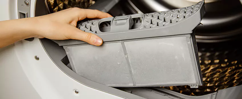 Signs Of A Clogged Dryer Lint Trap in Silver Spring, Maryland
